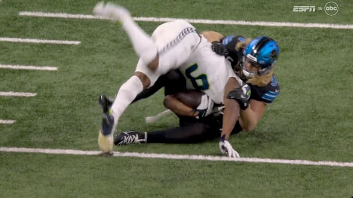 Kenneth Walker’s broken tackle looked like it was pulled from an action movie