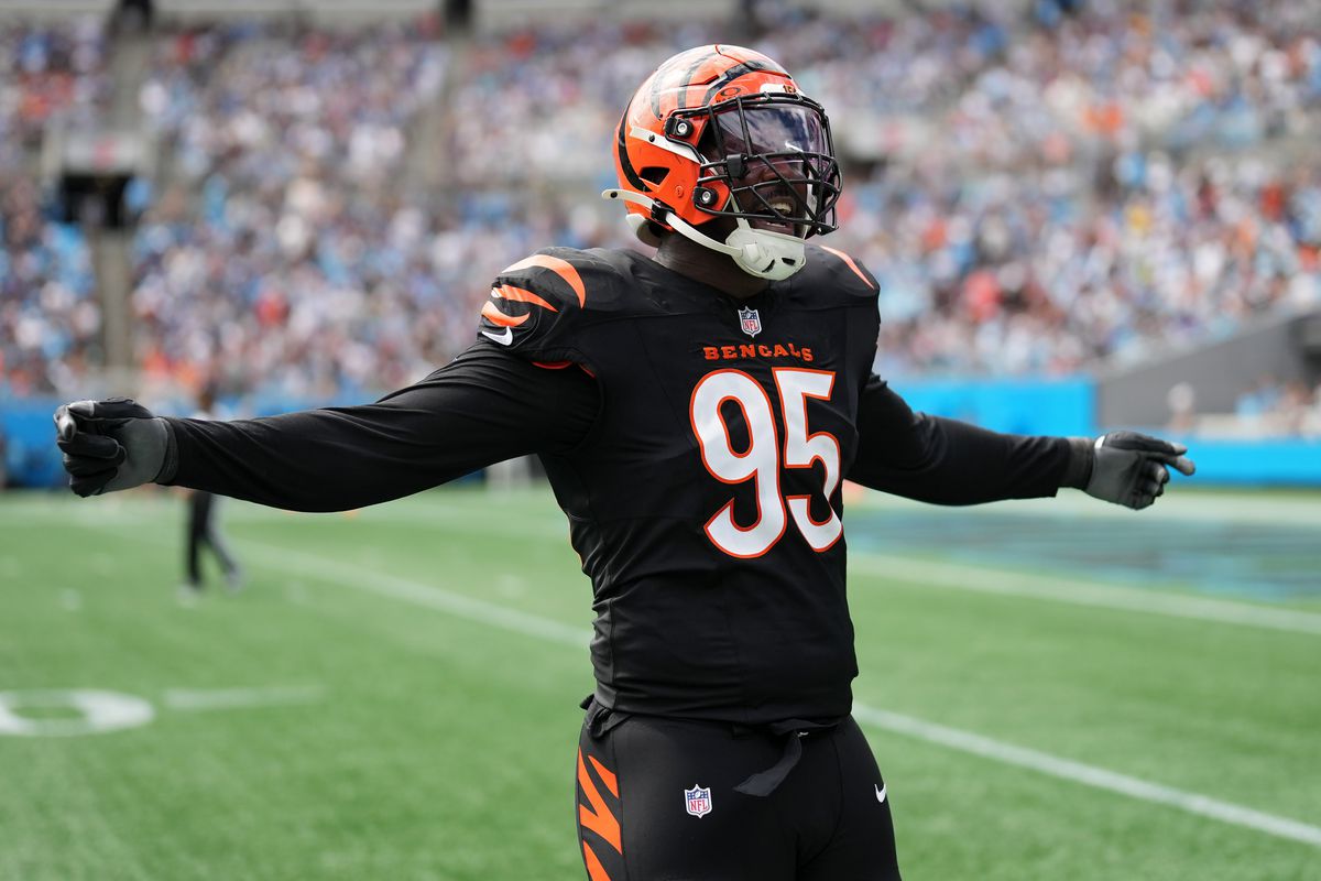 Bengals waive Zach Carter; activate Myles Murphy and McKinnley Jackson