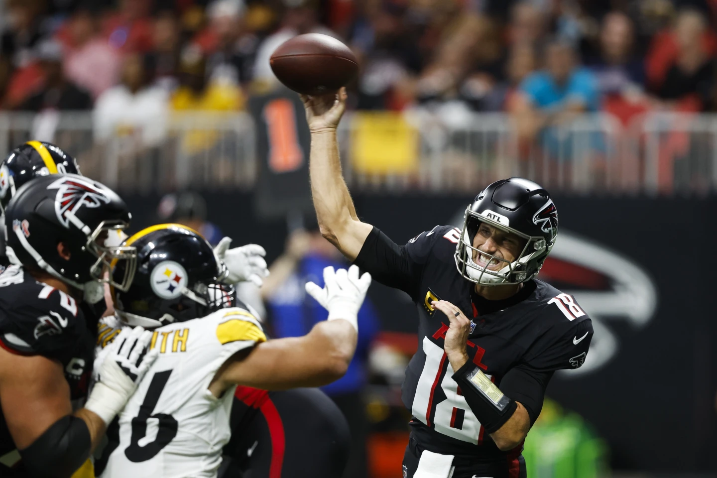 Cousins passes for 509 yards and connects with Hodge in overtime, leading the Atlanta Falcons to a 36-30 victory against the Tampa Bay Buccaneers