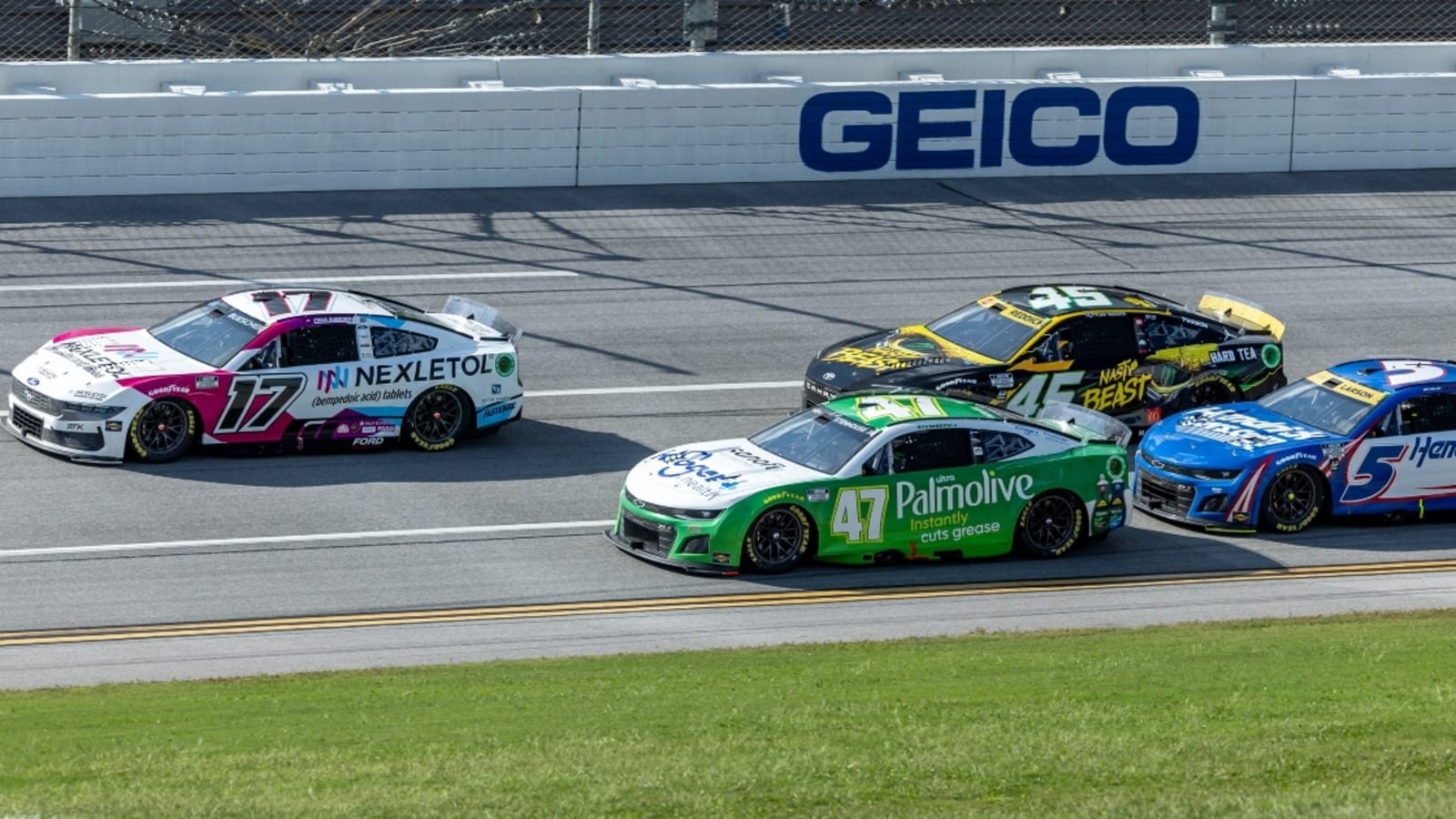 Ricky Stenhouse Jr. spoils NASCAR Playoff race at Talladega, wins in photo finish