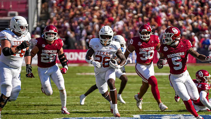 Texas Longhorns win back golden hat, take down Oklahoma Sooners