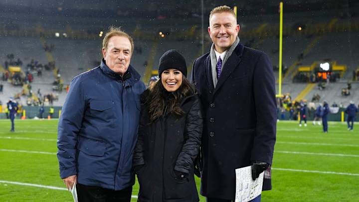 Who are the announcers and referees for Saints vs. Broncos today?