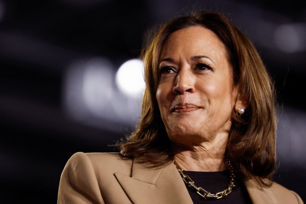 Doctor deems Harris in ‘excellent health’ as her campaign draws contrast with Trump’s scant medical info