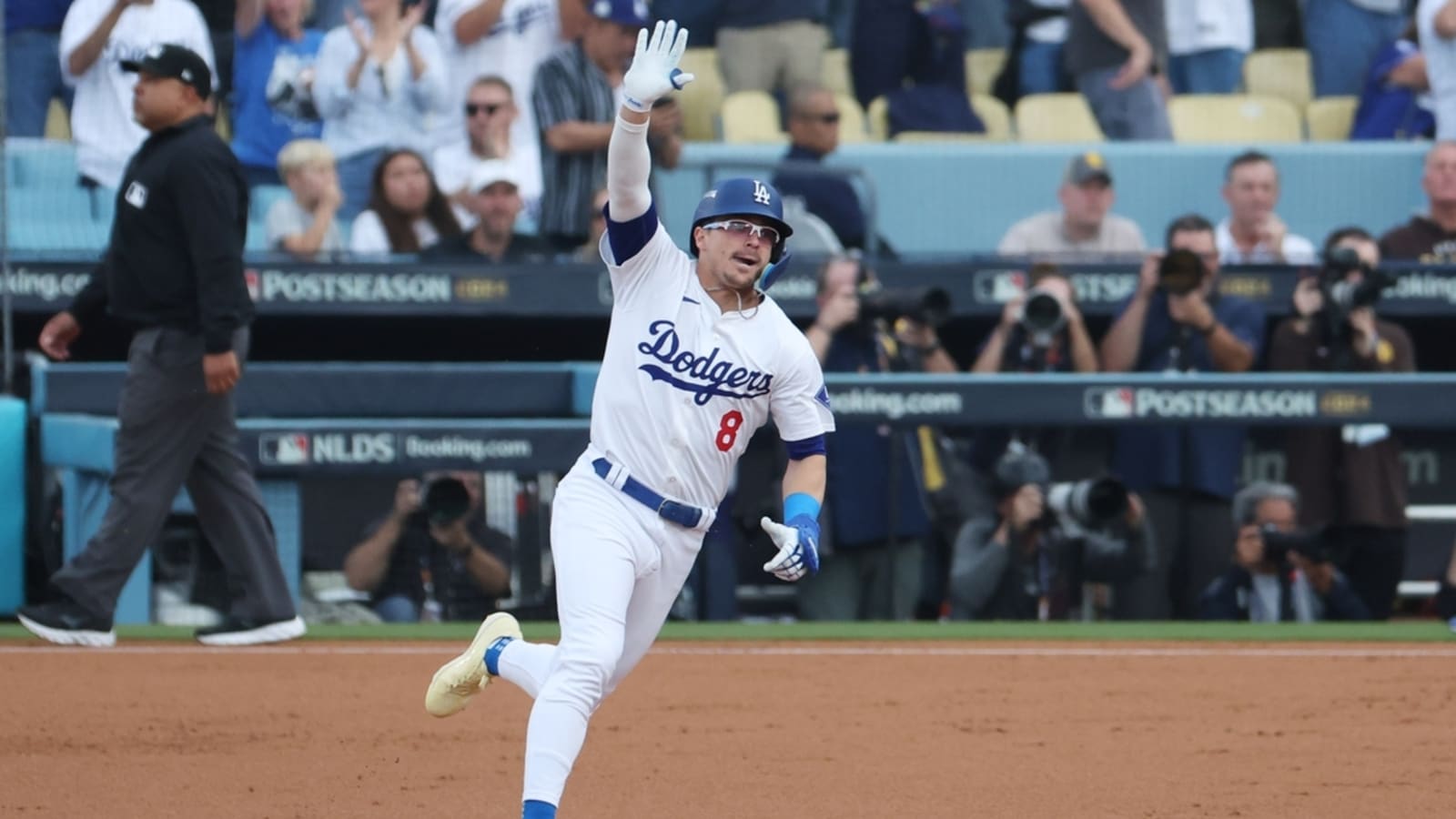 Yoshinobu Yamamoto, Dodgers blank Padres, advance to NLCS