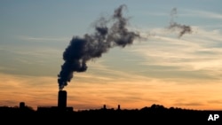 US Supreme Court declines to pause EPA power plant emissions rule