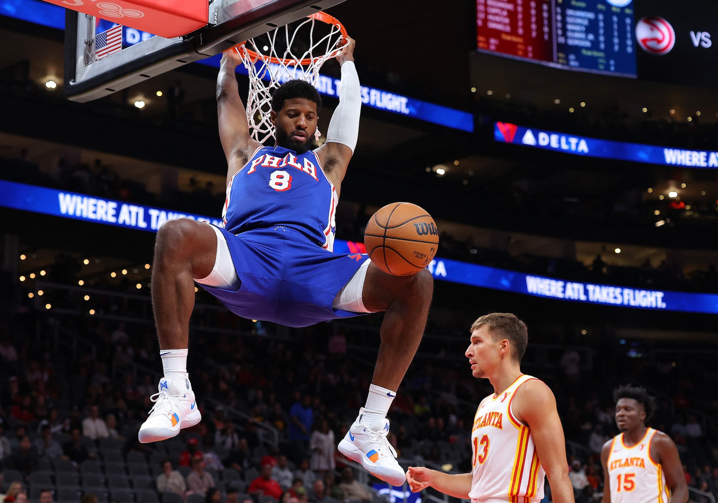 Paul George hyperextends knee in preseason, 76ers hopeful for quick recovery