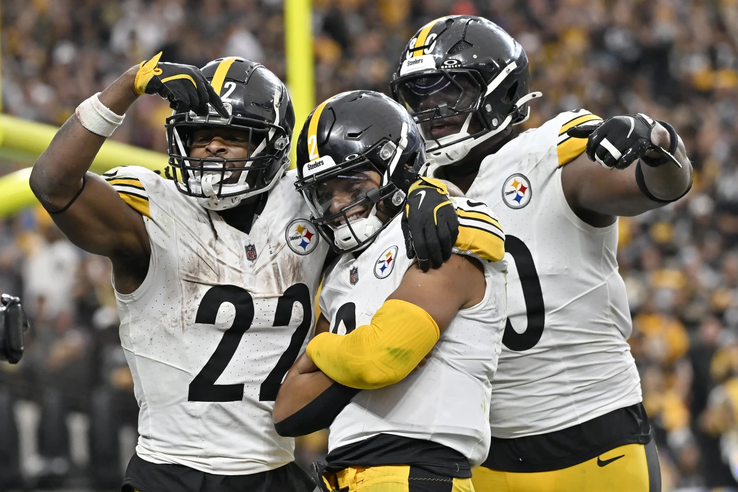 Najee Harris’ first 100-yard rushing game of the season helped the Pittsburgh Steelers secure a 32-13 victory against the Las Vegas Raiders