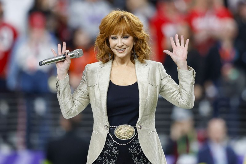 Reba McEntire: ‘Happy’s Place’ a nicer venue than in early performing days