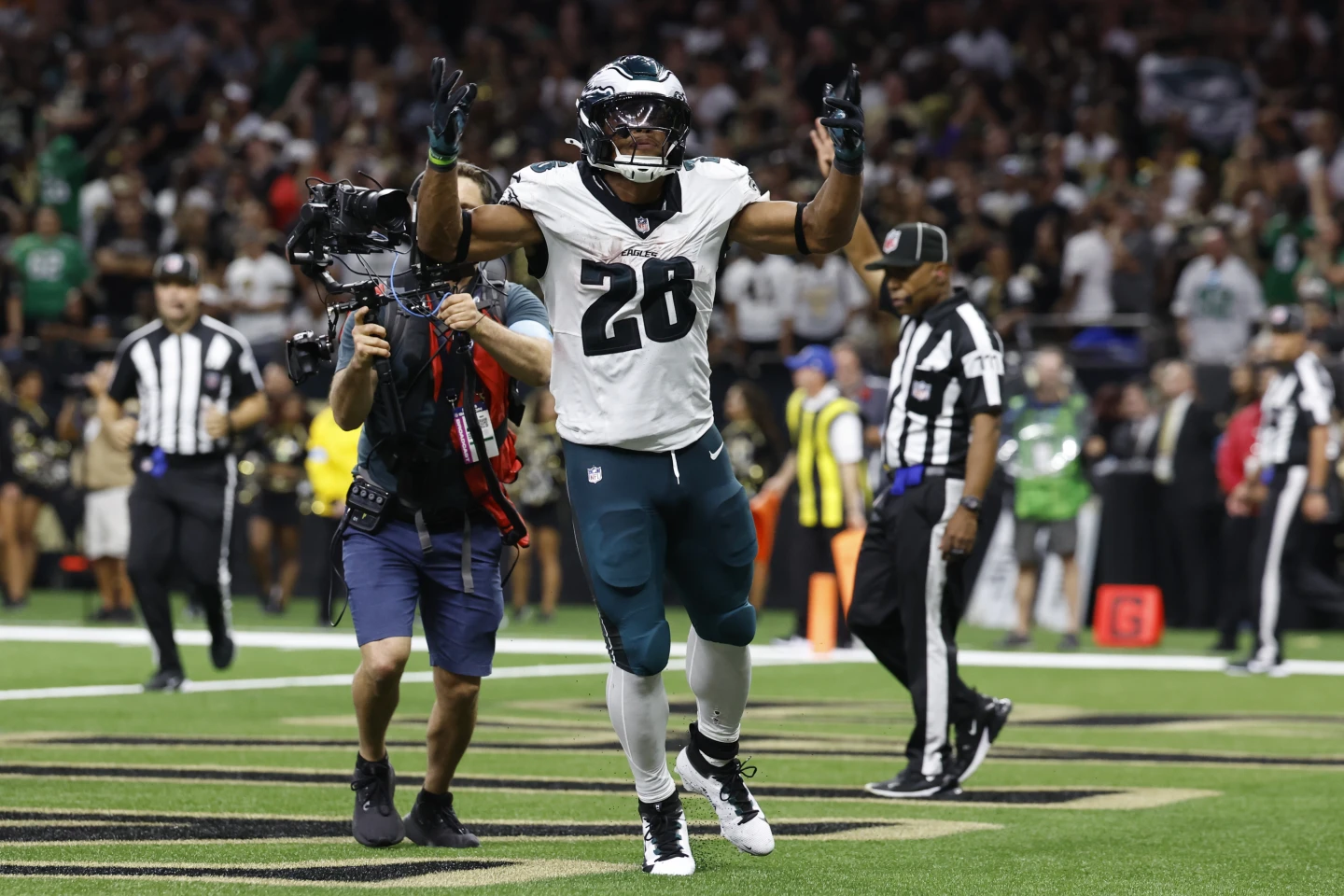 The highly awaited Saquon Barkley Show is back at MetLife Stadium as the Philadelphia Eagles take on the New York Giants