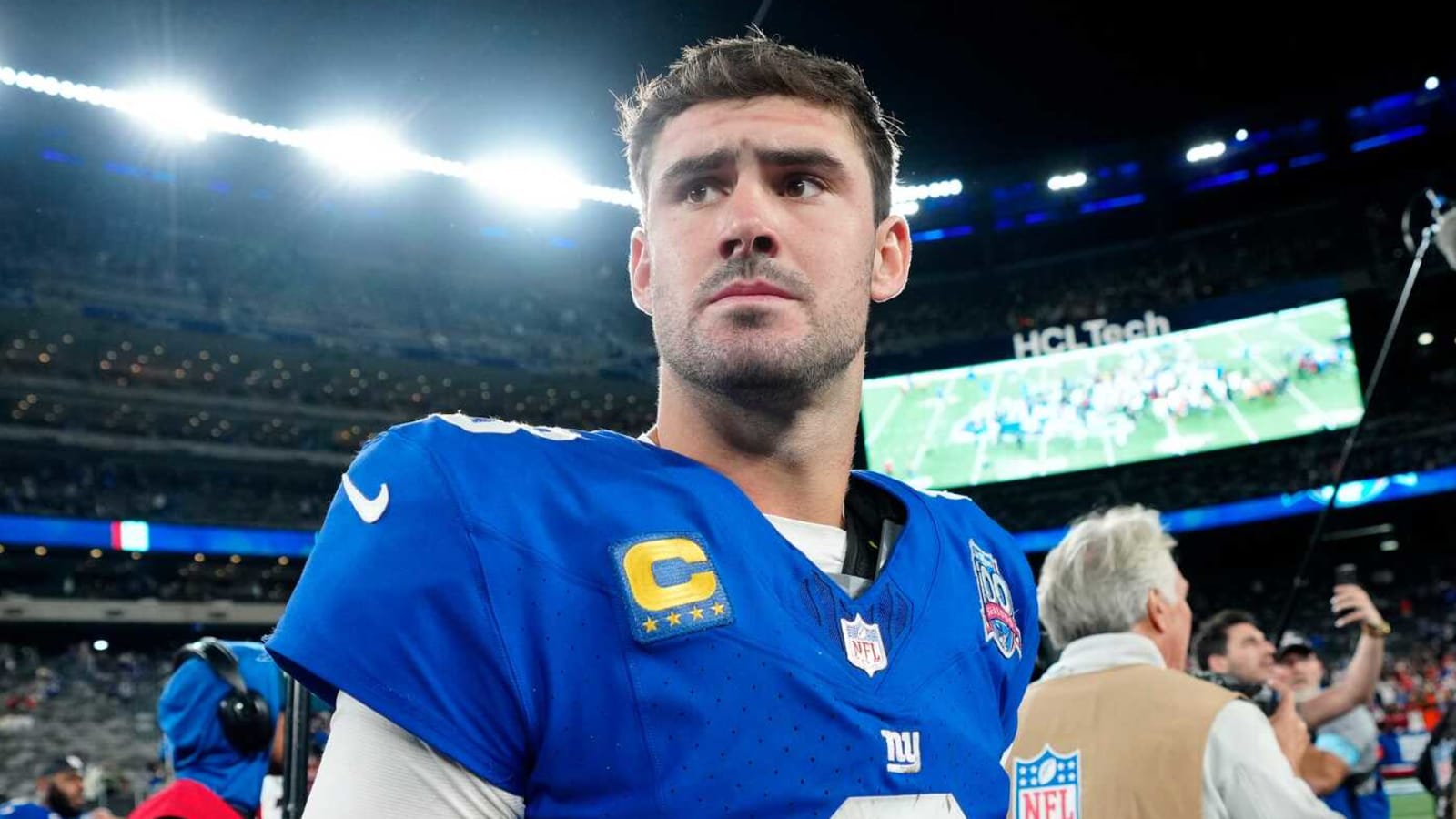 Insider explains Giants’ handling of Daniel Jones’ injury guarantee after big OL loss