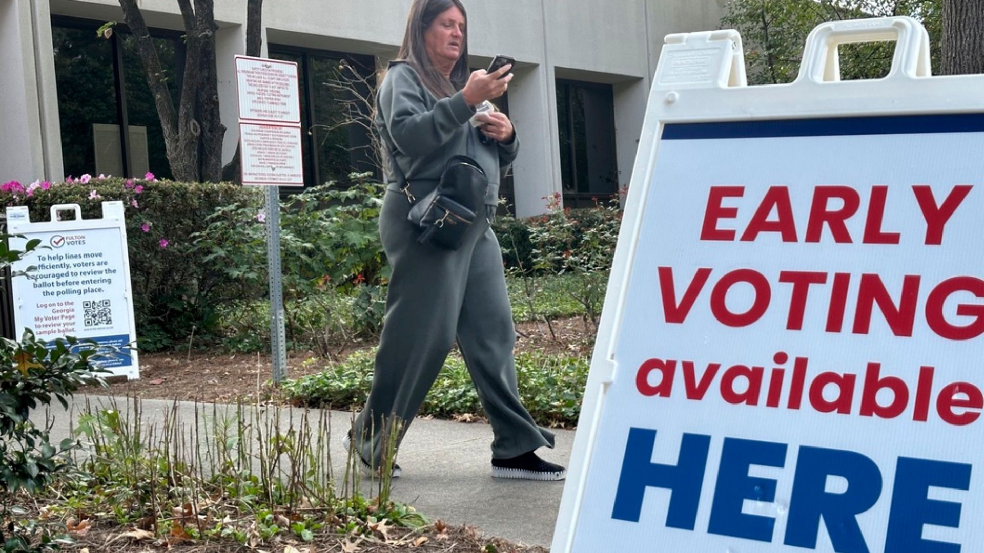 Georgia sets record after over 300,000 vote early ahead of presidential election